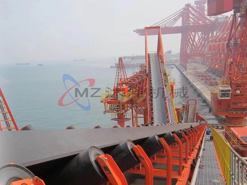 TD75型帶式輸送機(jī)